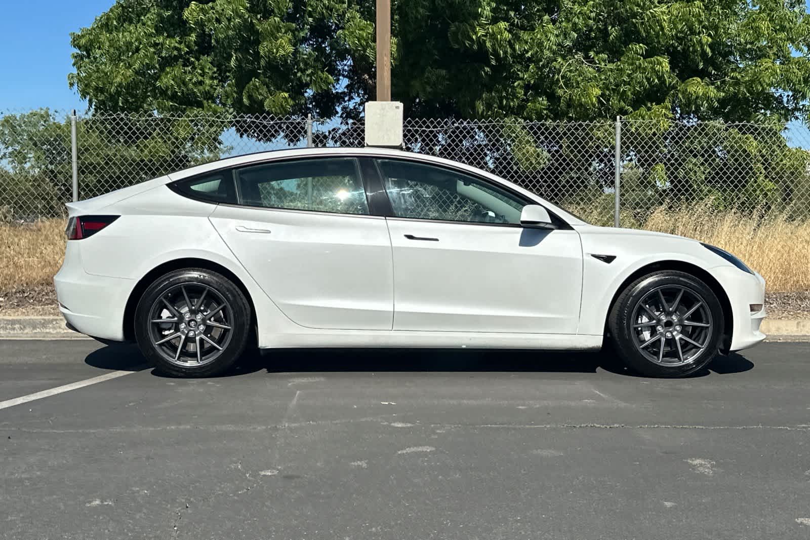Thumbnail: 2023 Tesla Model 3 - 8