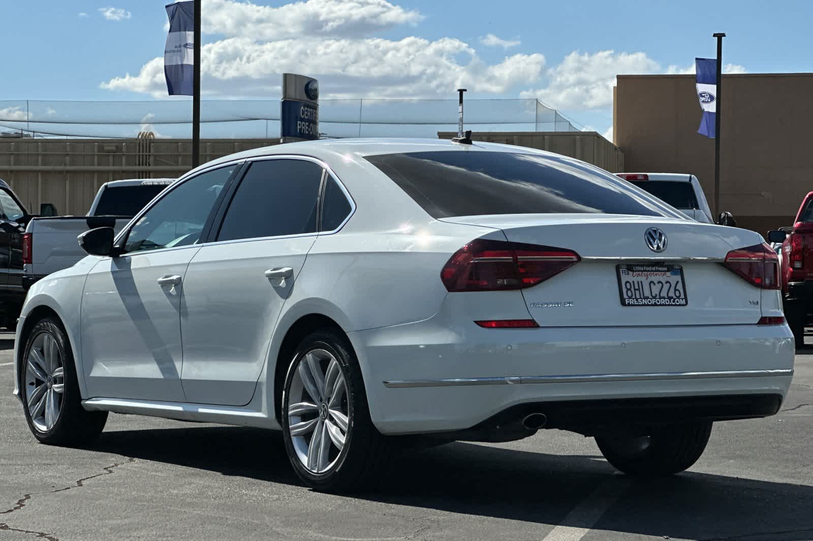 Thumbnail: 2018 Volkswagen Passat - 7