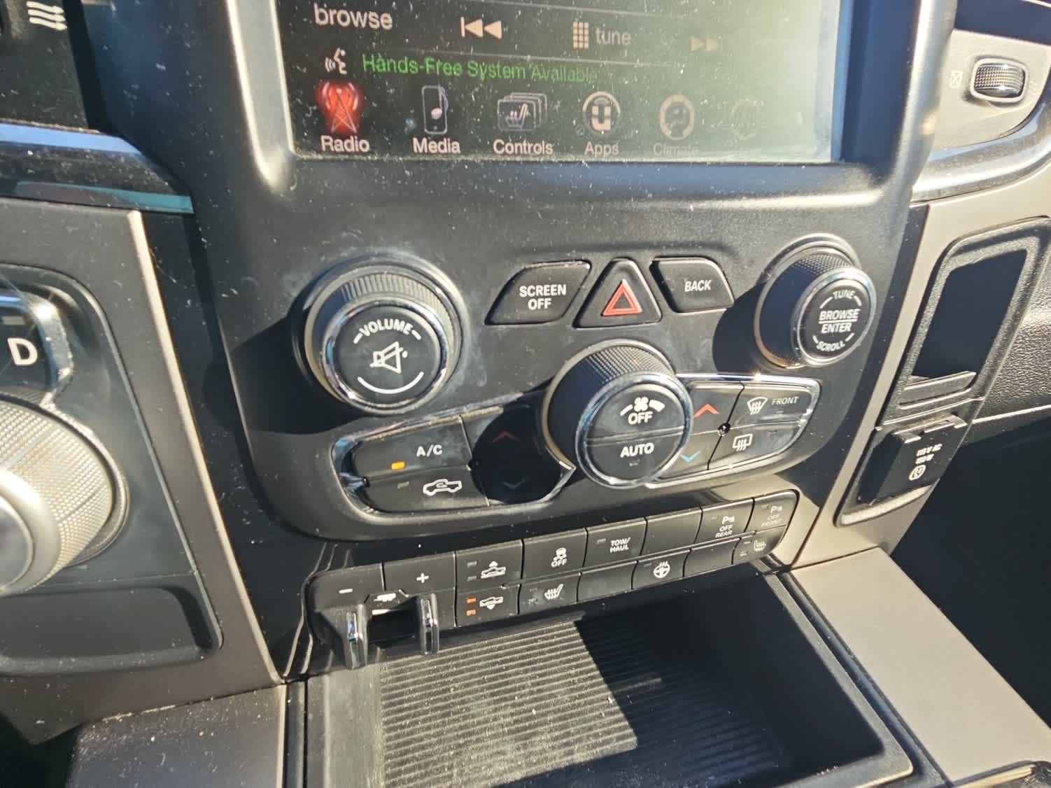 Thumbnail: 2014 RAM 1500 - 17