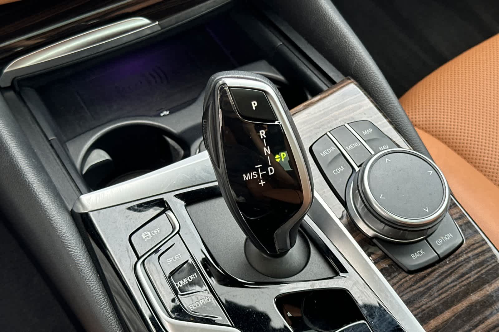 Thumbnail: 2021 BMW 5 Series - 21