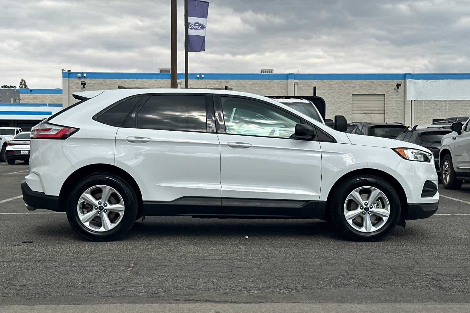 Thumbnail: 2019 Ford Edge - 9