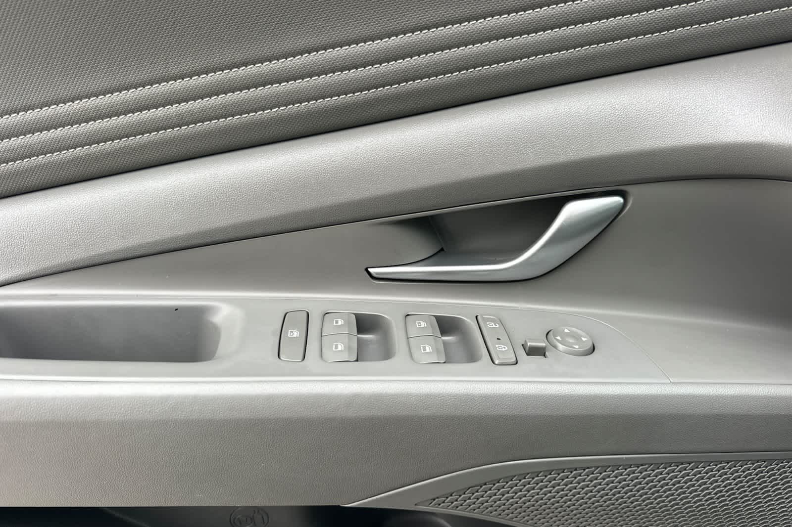 Thumbnail: 2023 Hyundai Elantra - 13