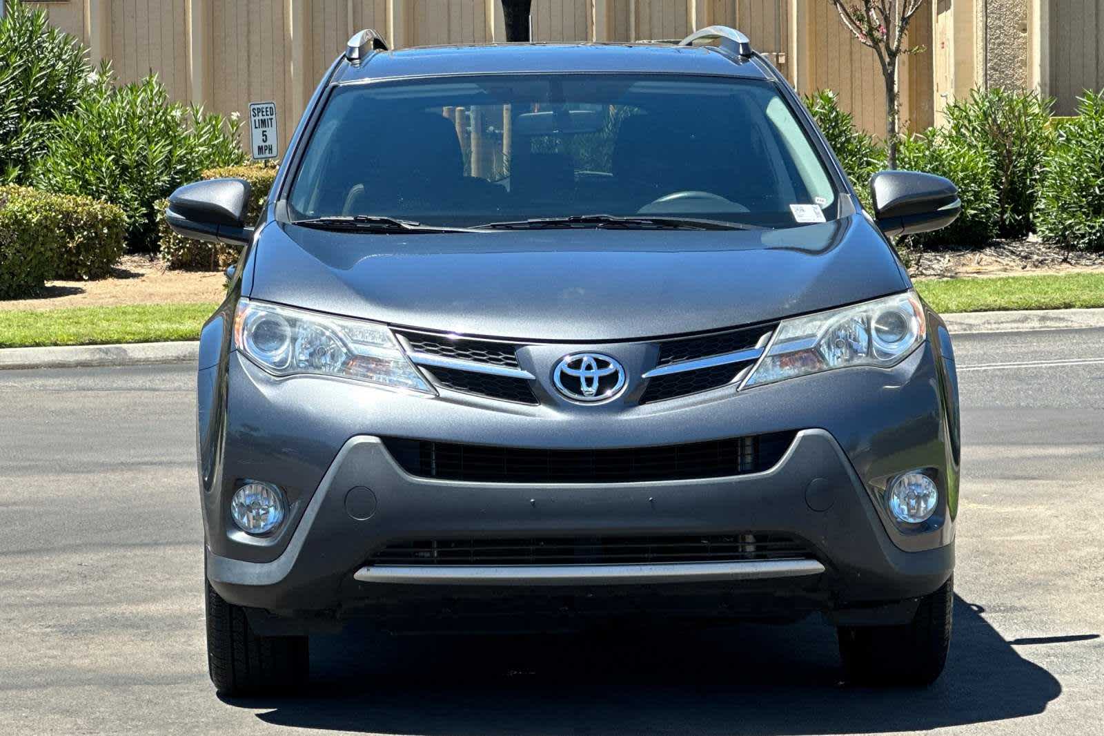 2013 Toyota RAV4 XLE 10