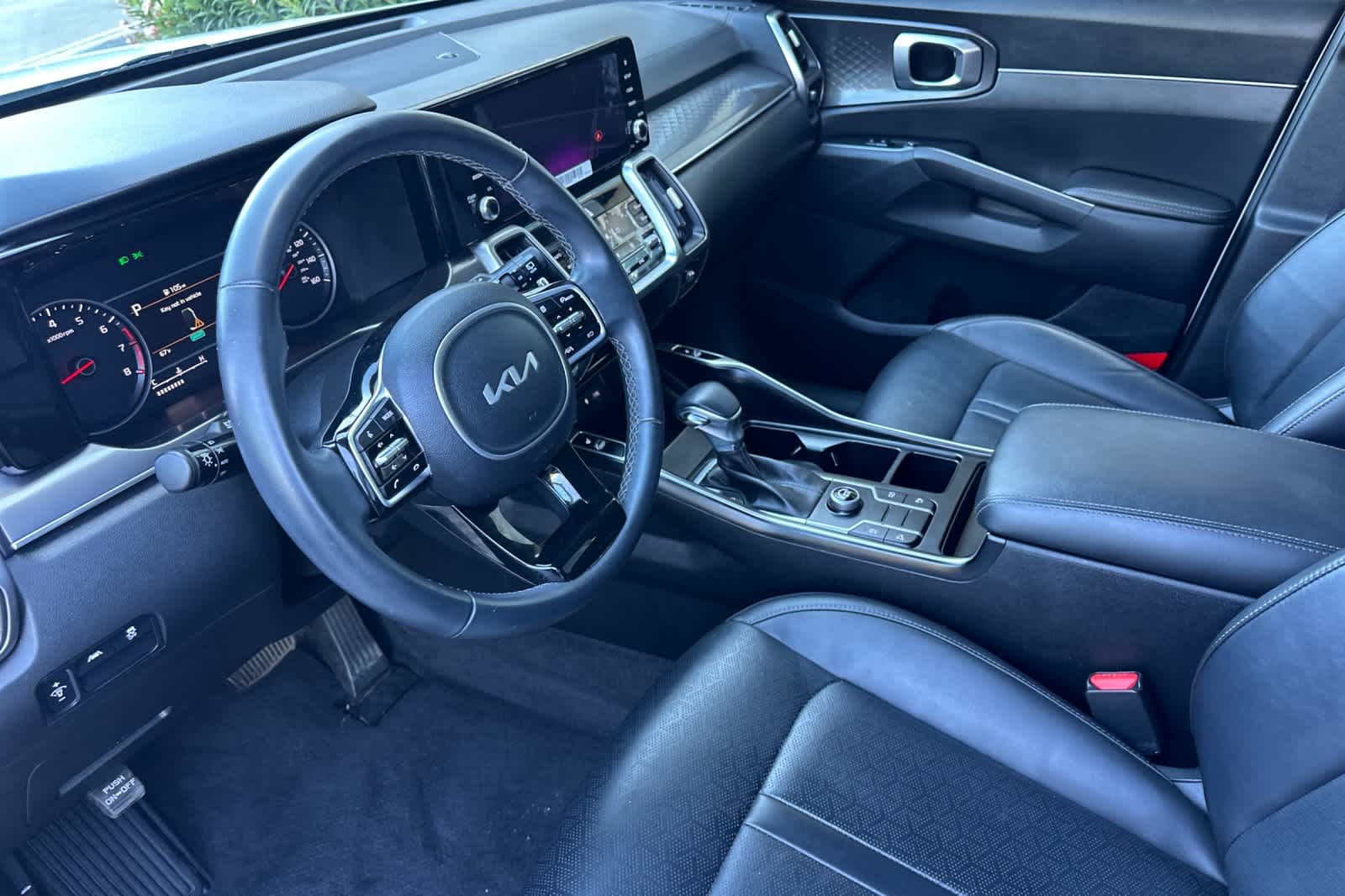 Thumbnail: 2023 Kia Sorento - 11