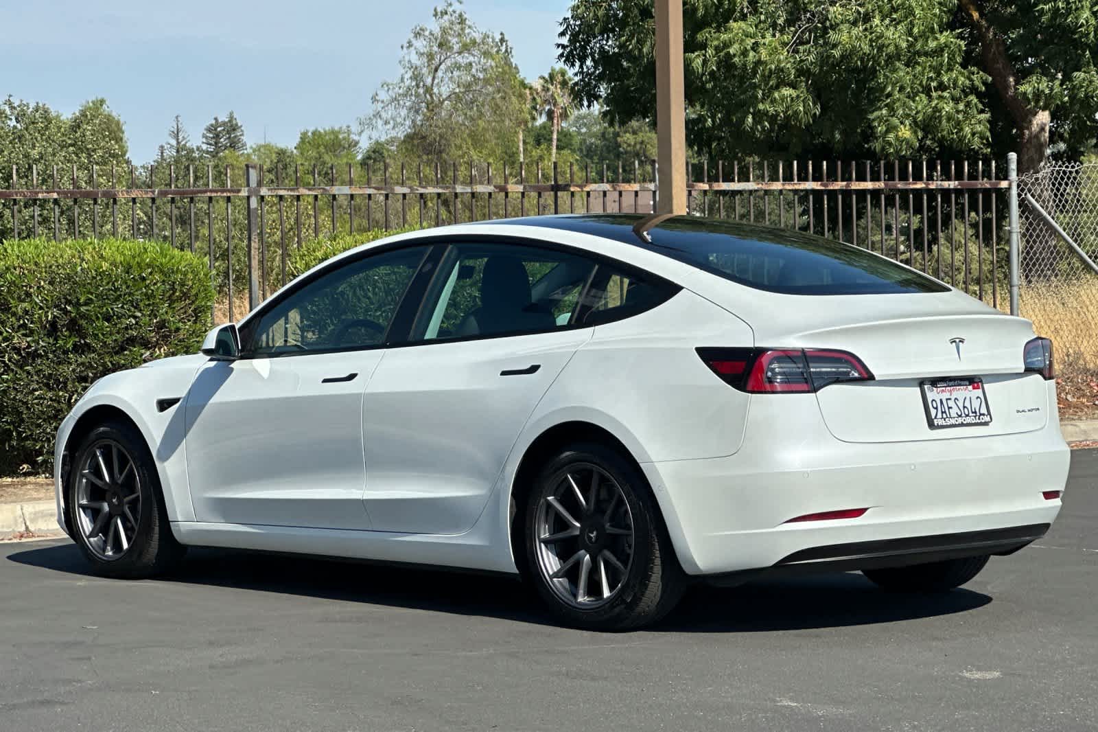 Thumbnail: 2022 Tesla Model 3 - 6