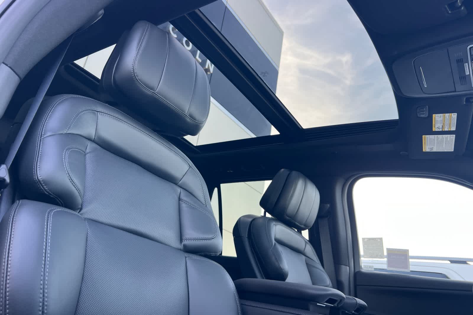 Thumbnail: 2026 Lincoln Navigator - 19