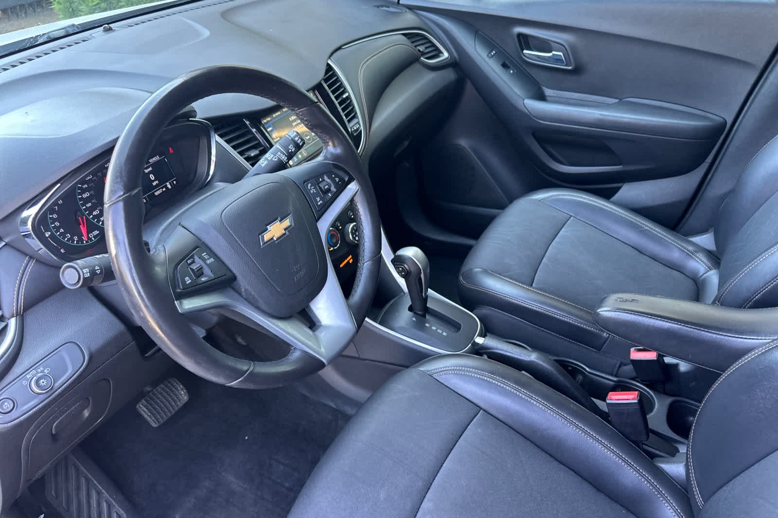 Thumbnail: 2018 Chevrolet Trax - 11