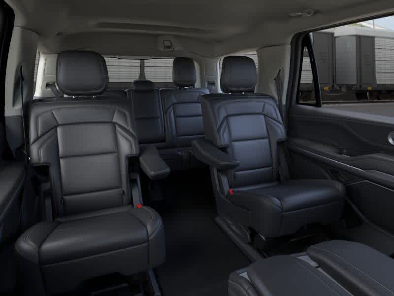 Thumbnail: 2026 Lincoln Navigator - 12