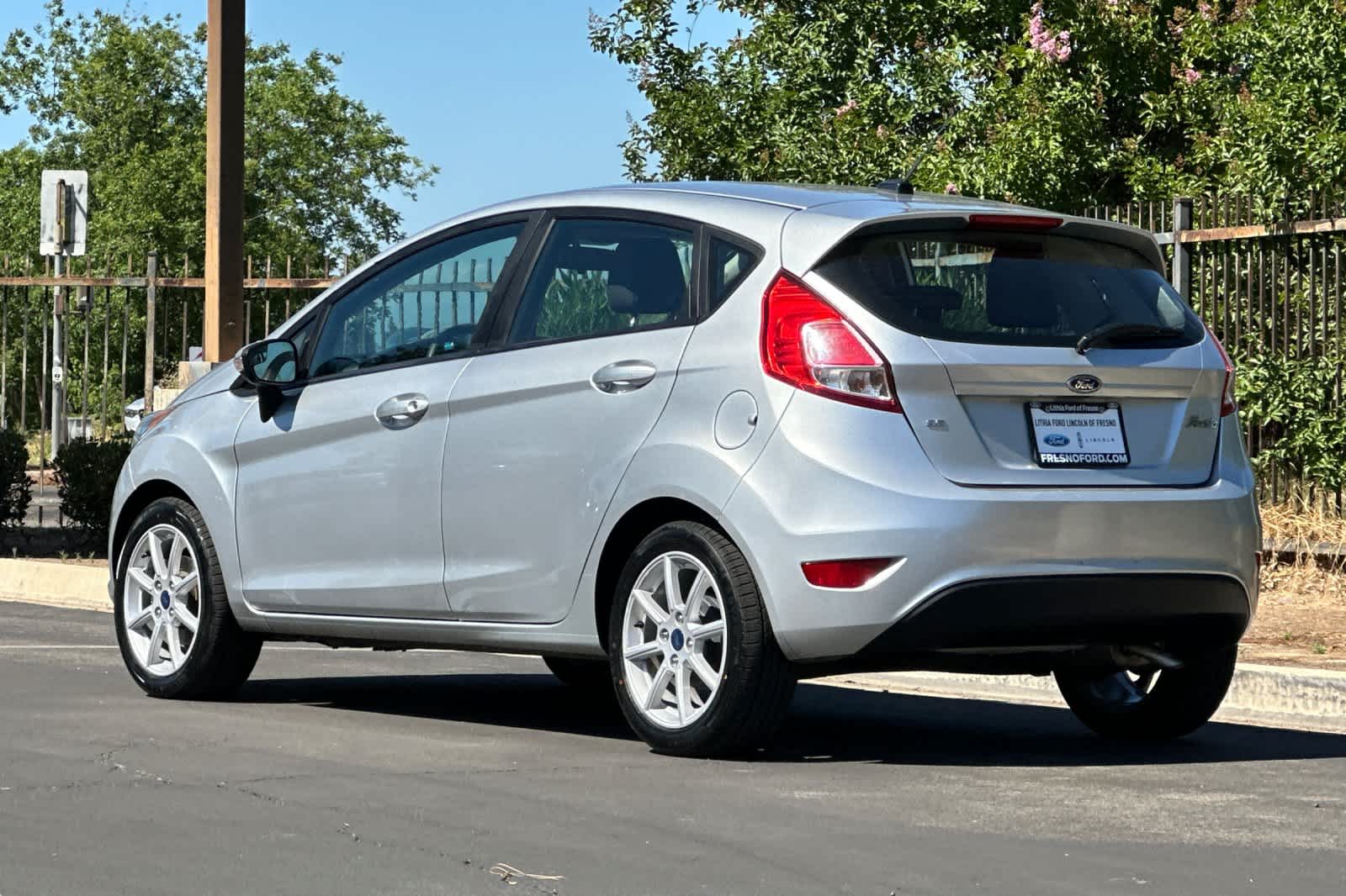 Thumbnail: 2016 Ford Fiesta - 6