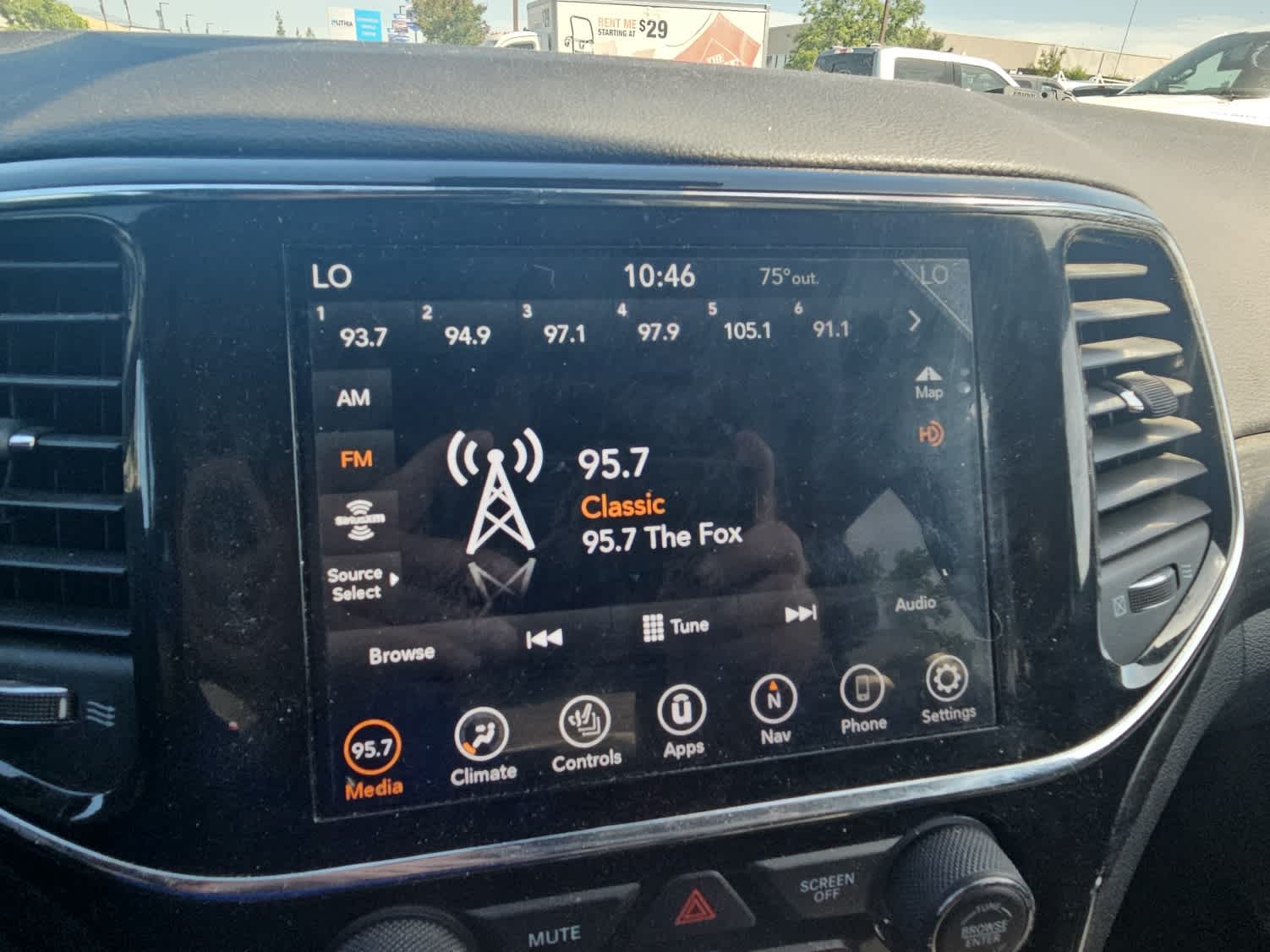 Thumbnail: 2022 Jeep Grand Cherokee - 16