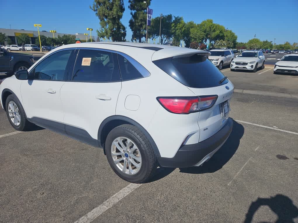 Thumbnail: 2022 Ford Escape - 4