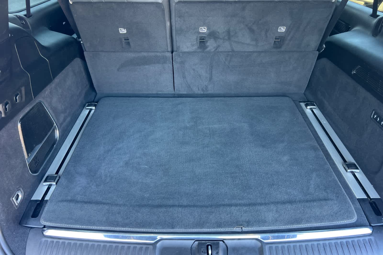 Thumbnail: 2024 Jeep Grand Wagoneer L - 17