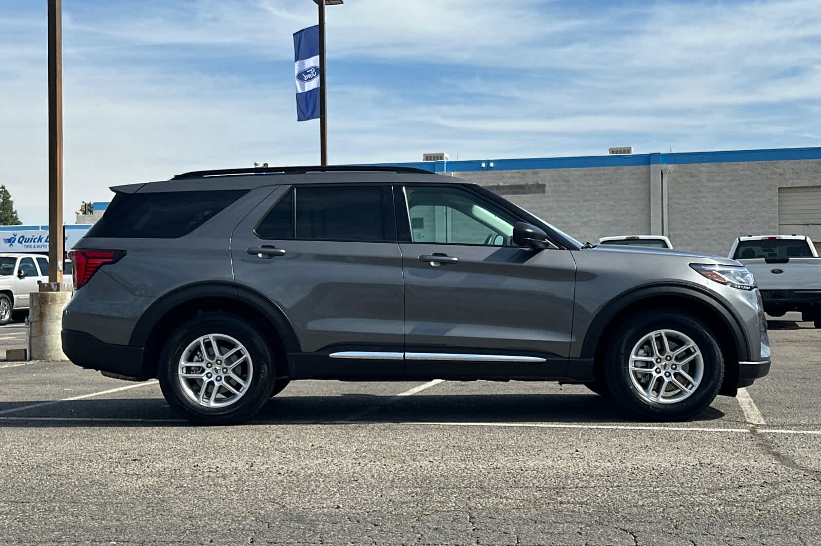 Thumbnail: 2025 Ford Explorer - 9