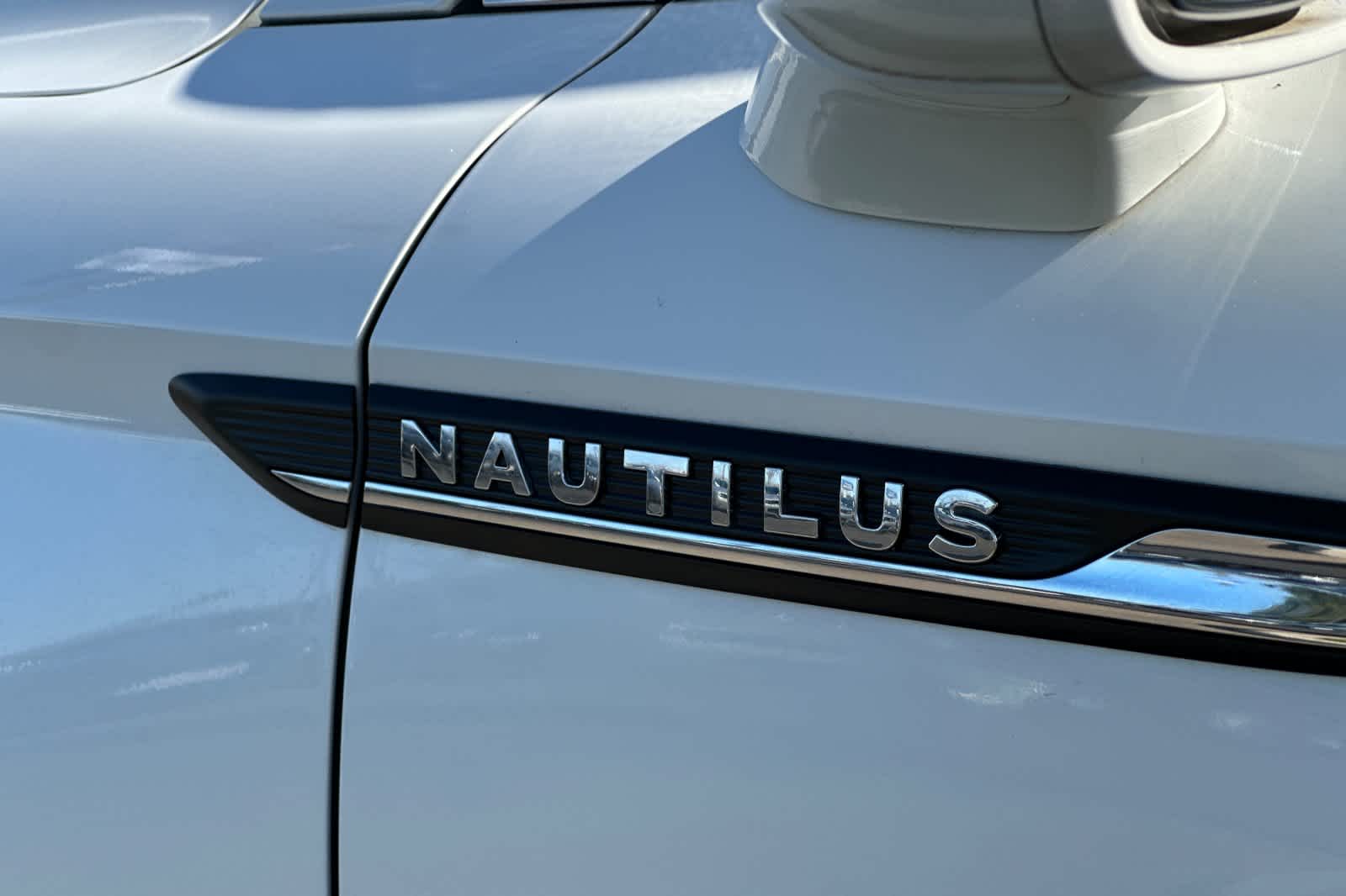 2023 Lincoln Nautilus Standard 28