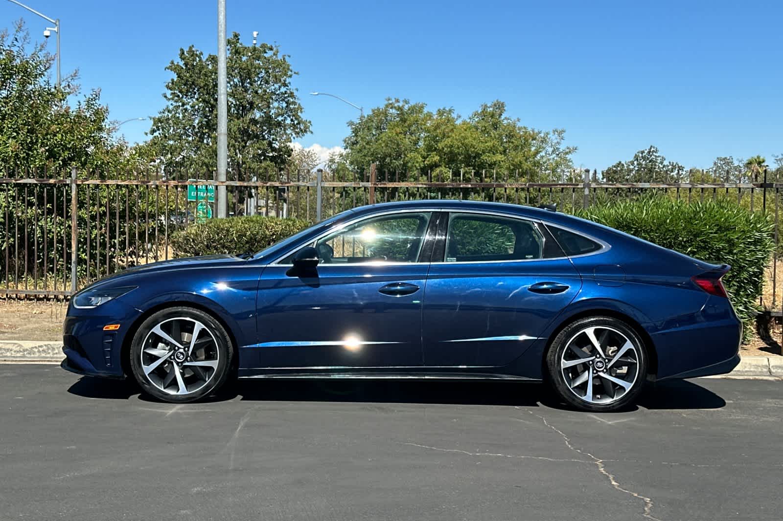 Thumbnail: 2022 Hyundai Sonata - 4