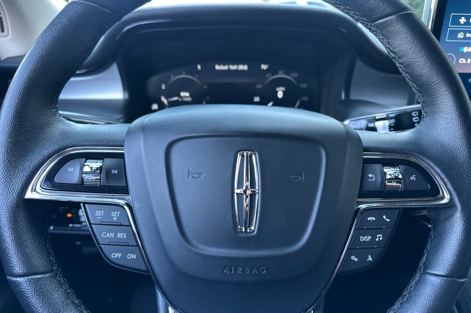 2023 Lincoln Nautilus Standard 24