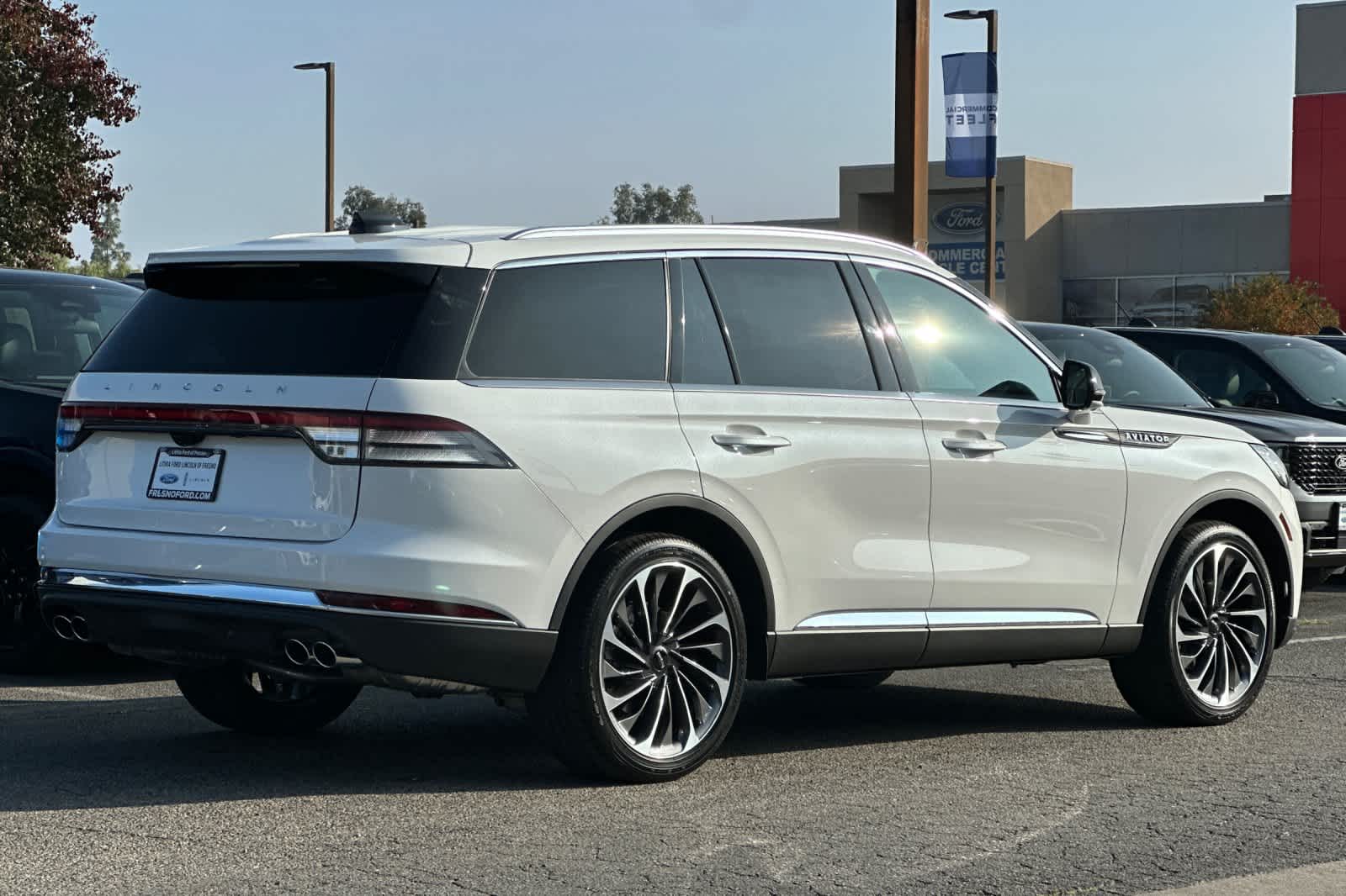 Thumbnail: 2026 Lincoln Aviator - 2
