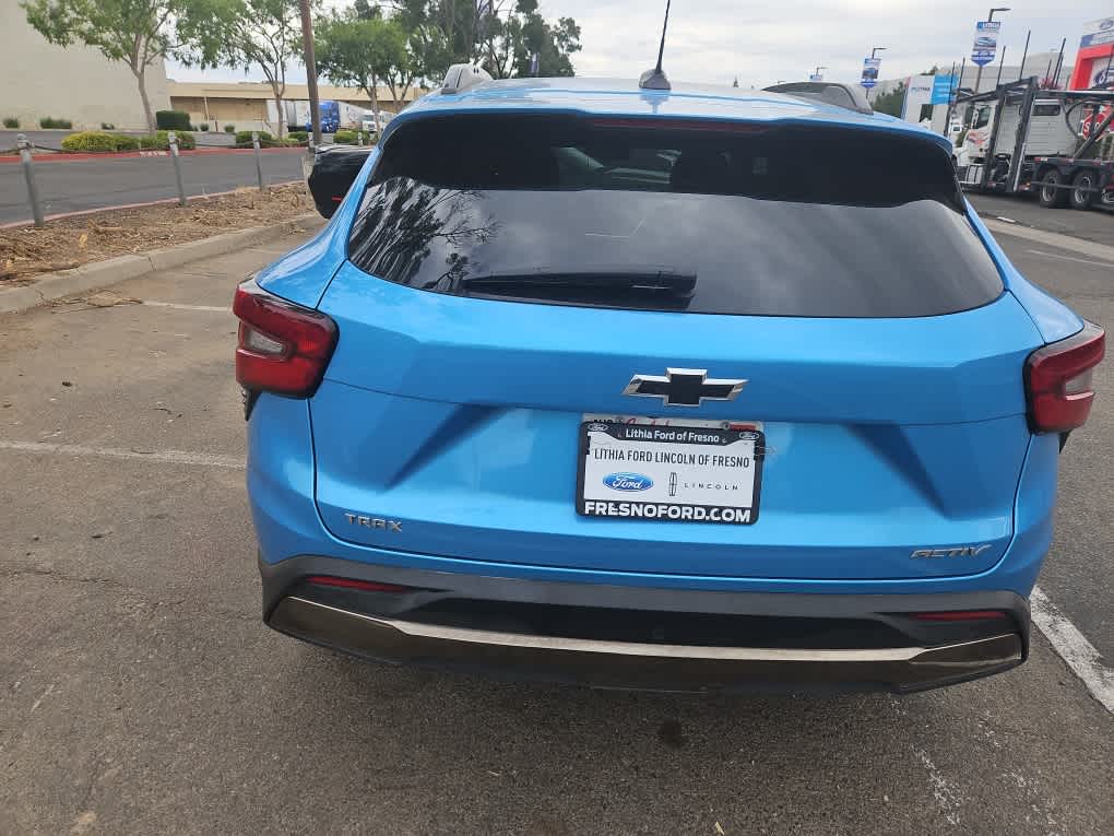 Thumbnail: 2025 Chevrolet Trax - 6