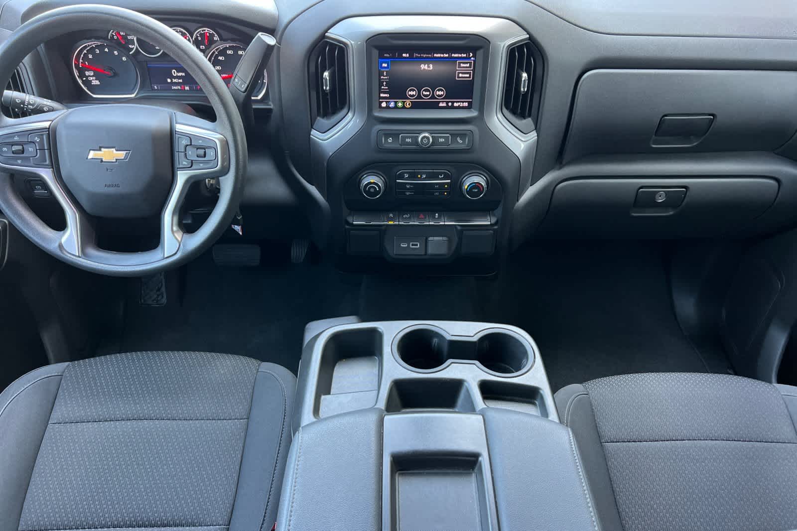 2022 Chevrolet Silverado 1500 Custom 3