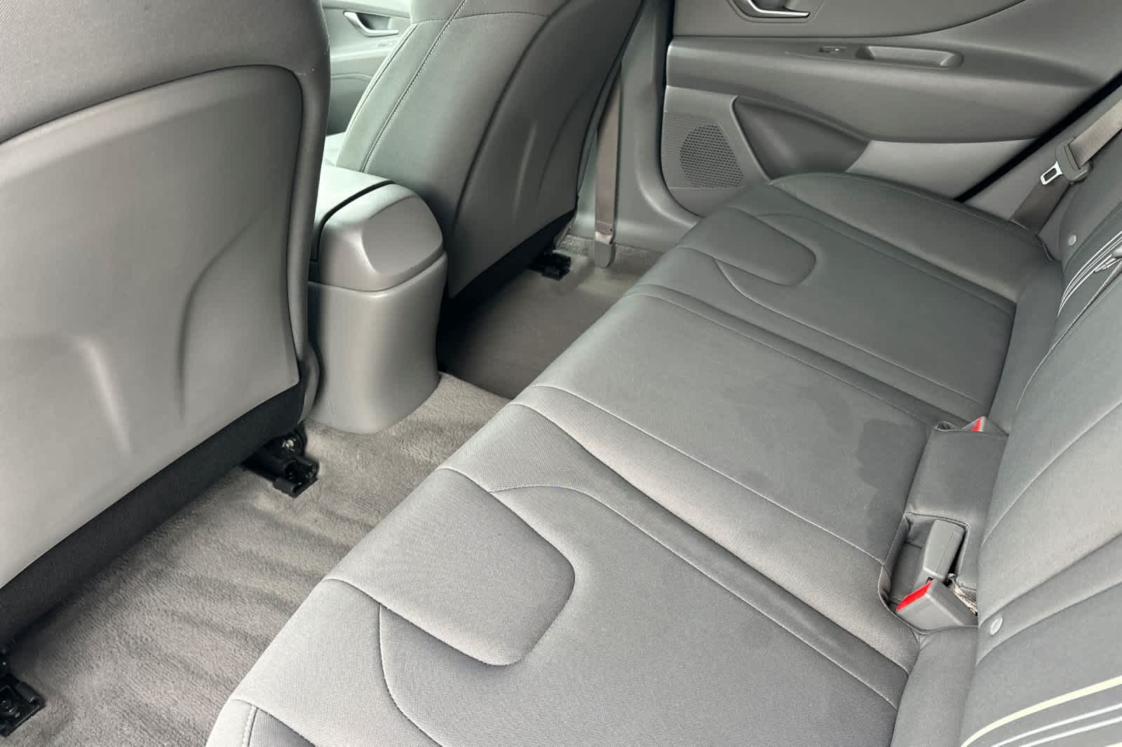 Thumbnail: 2023 Hyundai Elantra - 4