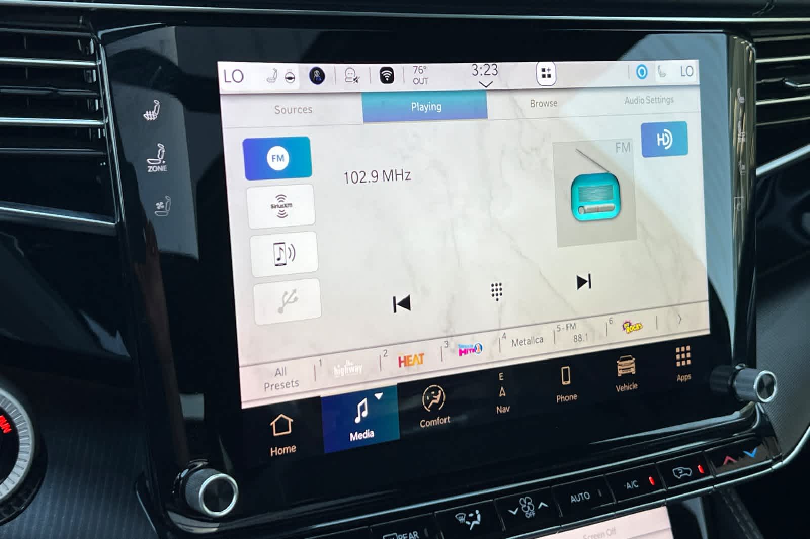 Thumbnail: 2024 Jeep Grand Wagoneer L - 20