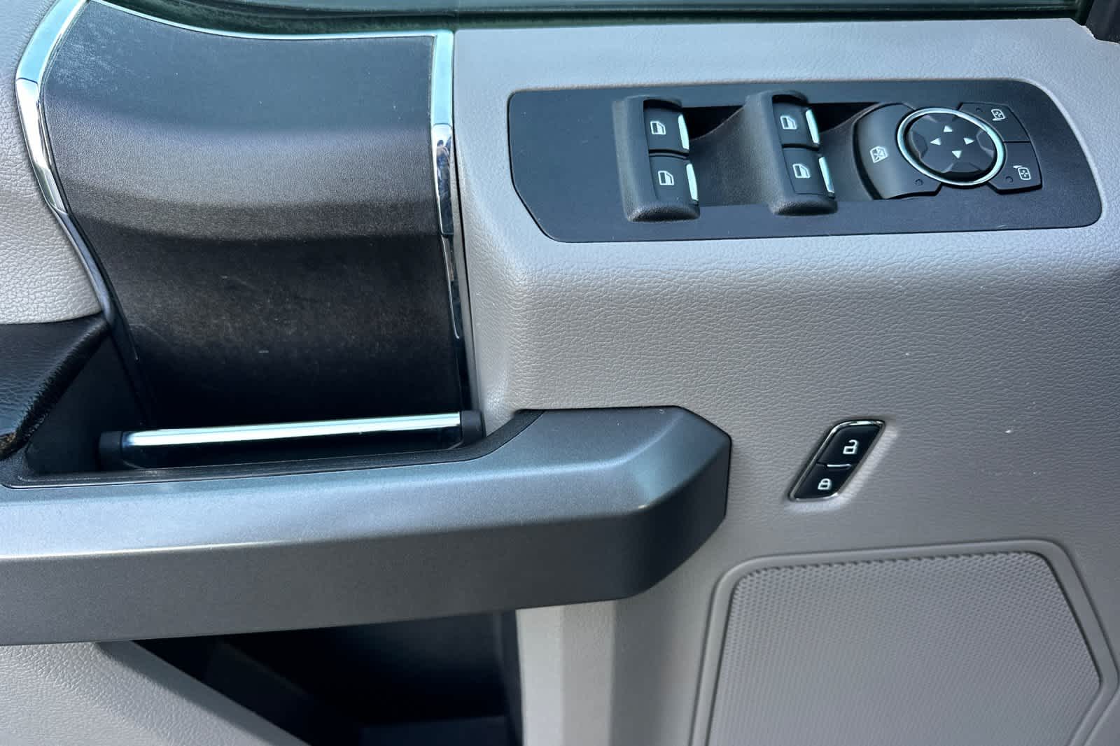 Thumbnail: 2018 Ford F-150 - 12