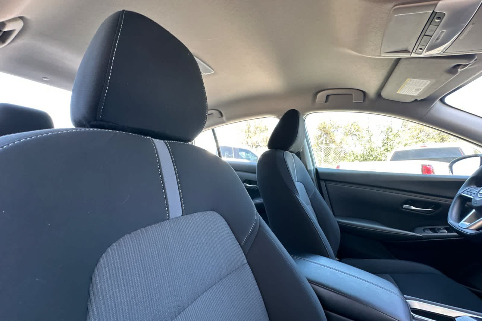 2023 Nissan Sentra SV 17