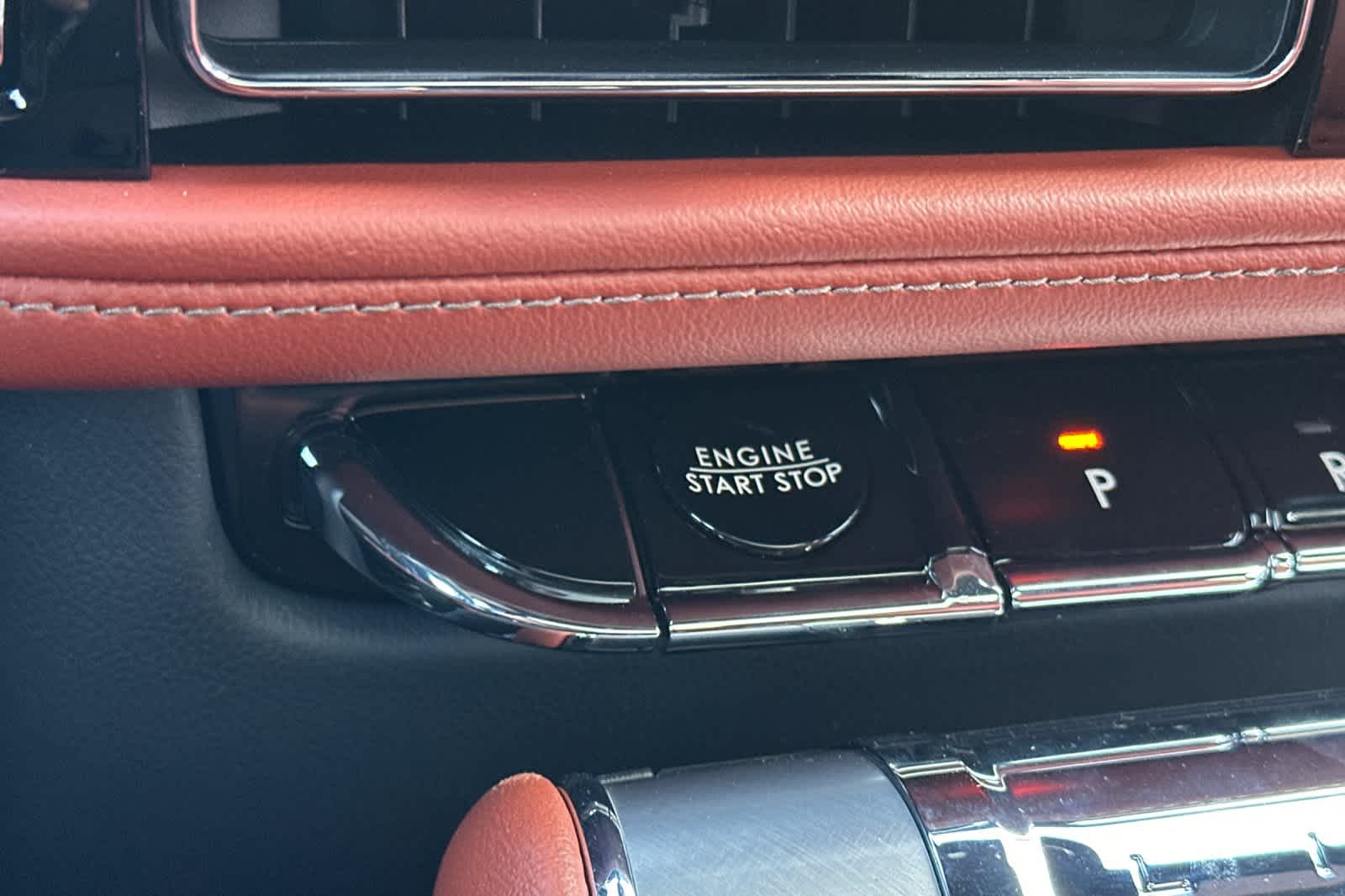 Thumbnail: 2026 Lincoln Aviator - 24