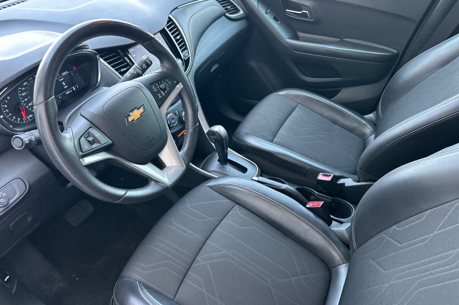Thumbnail: 2022 Chevrolet Trax - 11