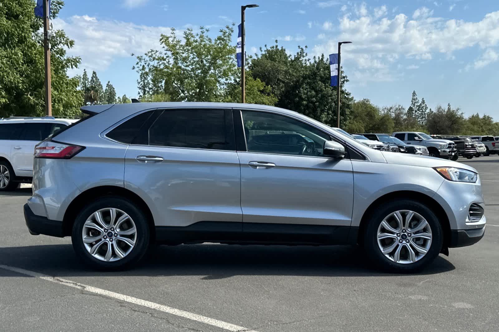 Thumbnail: 2022 Ford Edge - 9