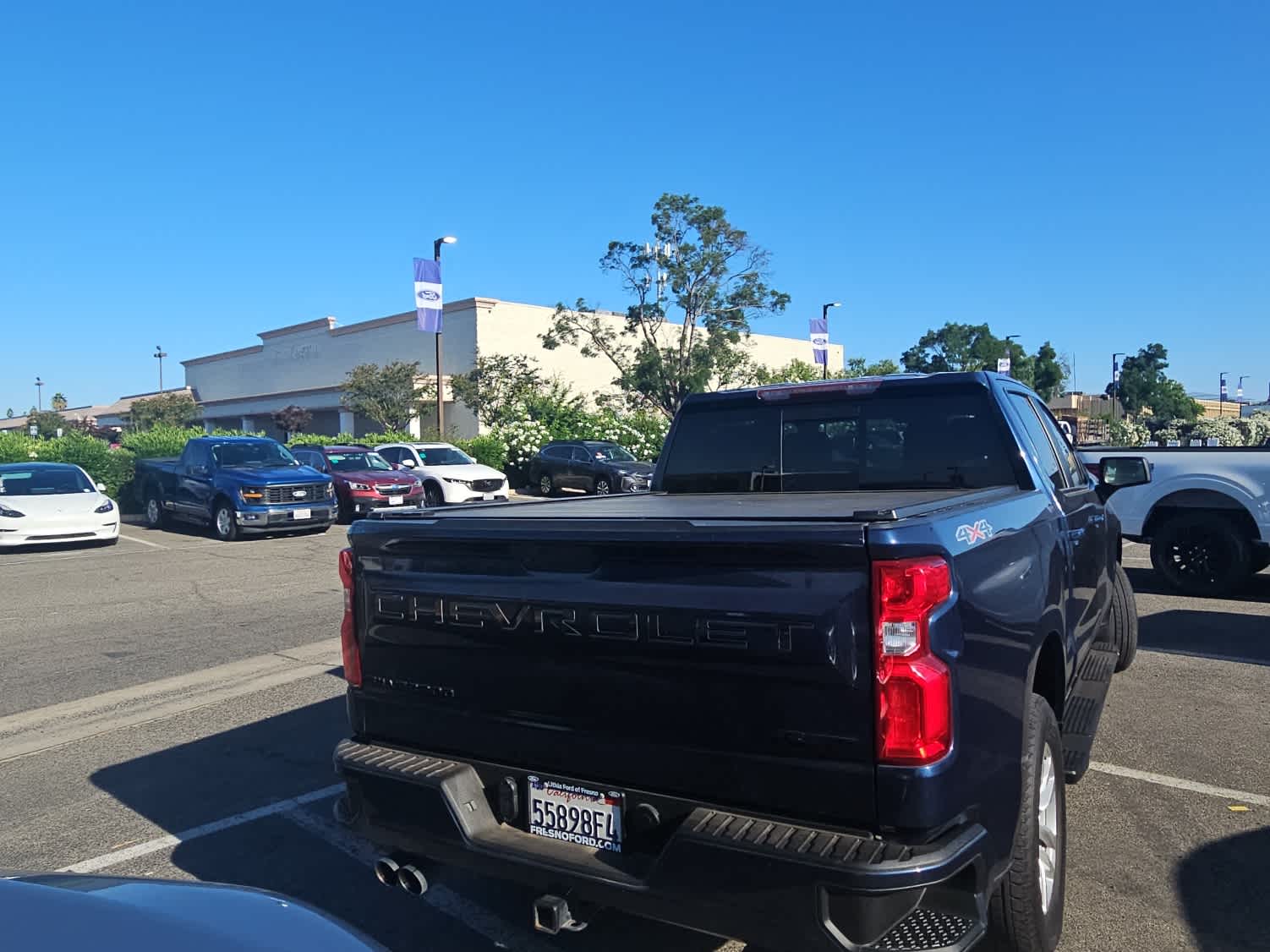 Thumbnail: 2021 Chevrolet Silverado 1500 - 7