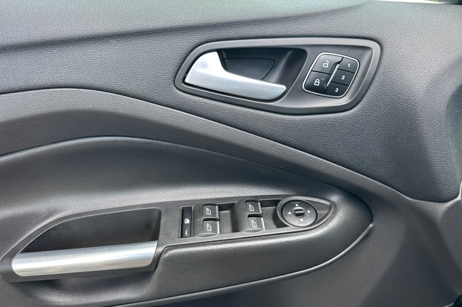 Thumbnail: 2017 Ford Escape - 13