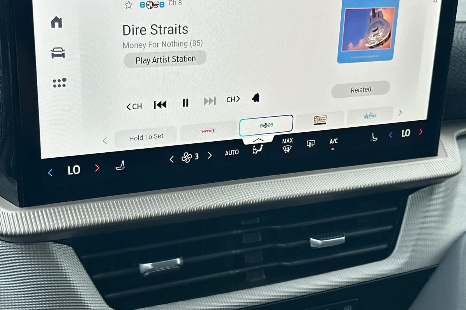 Thumbnail: 2025 Ford Explorer - 22