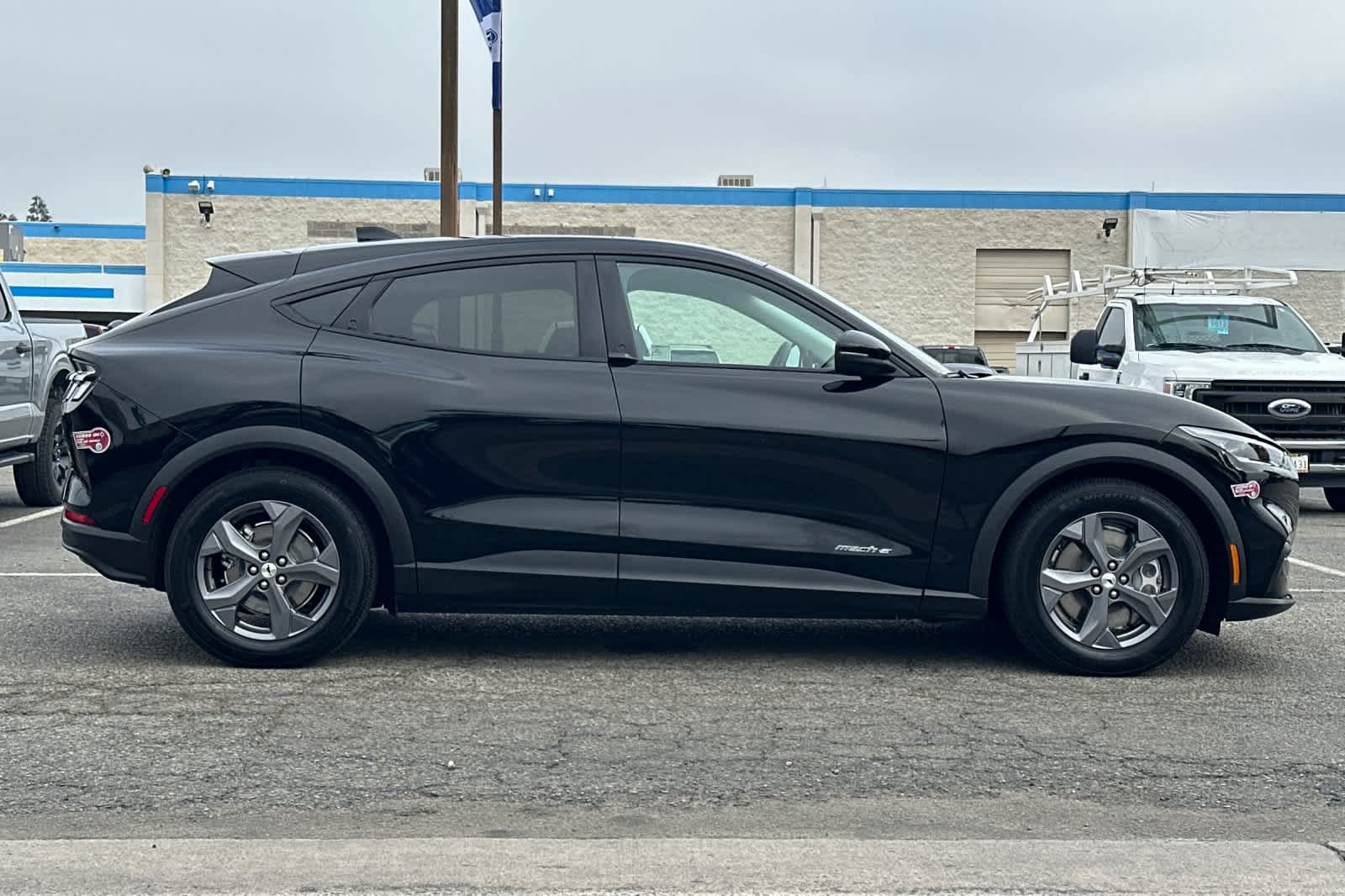 Thumbnail: 2022 Ford Mustang Mach-E - 9