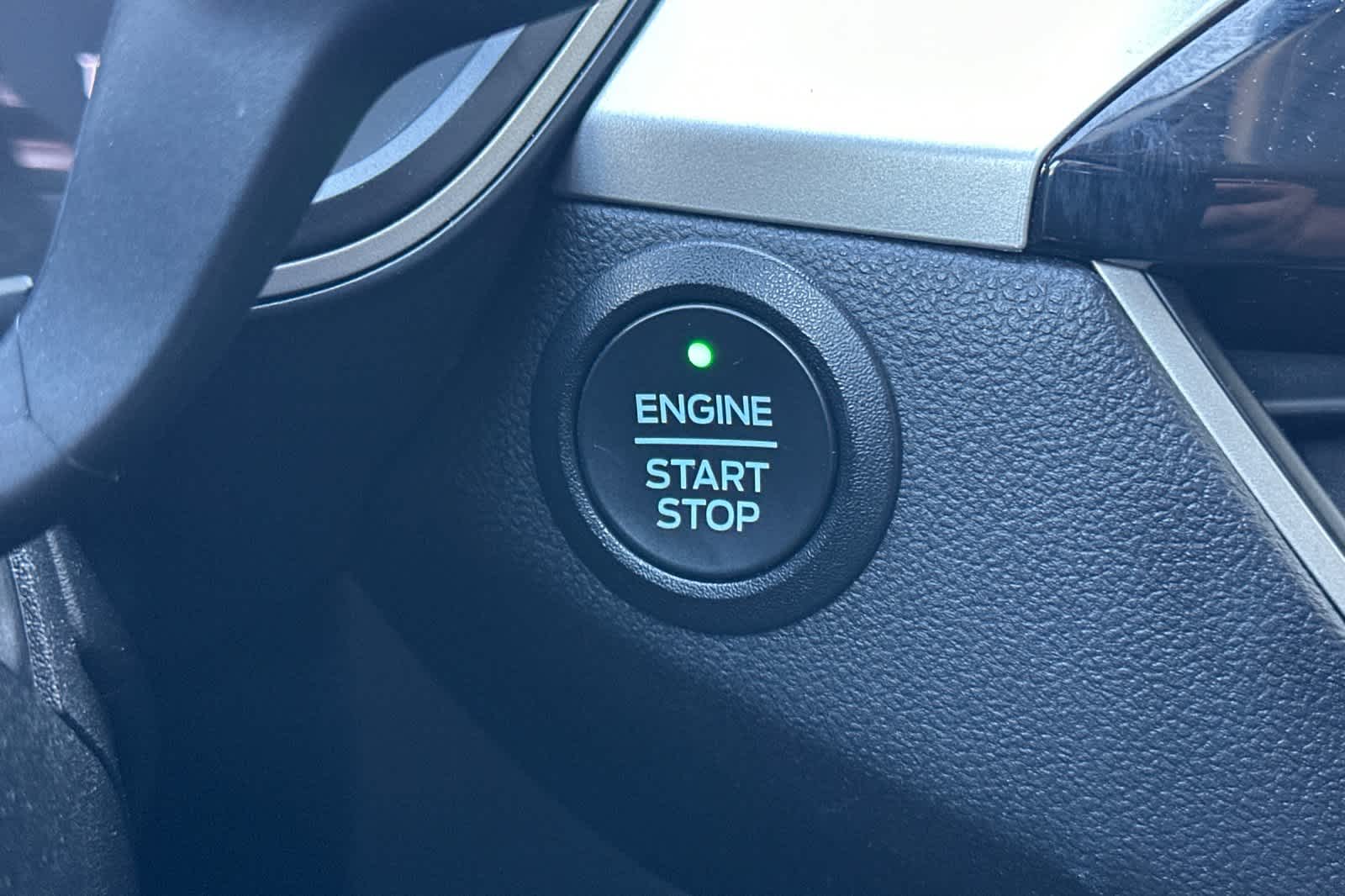 Thumbnail: 2022 Ford Escape - 24