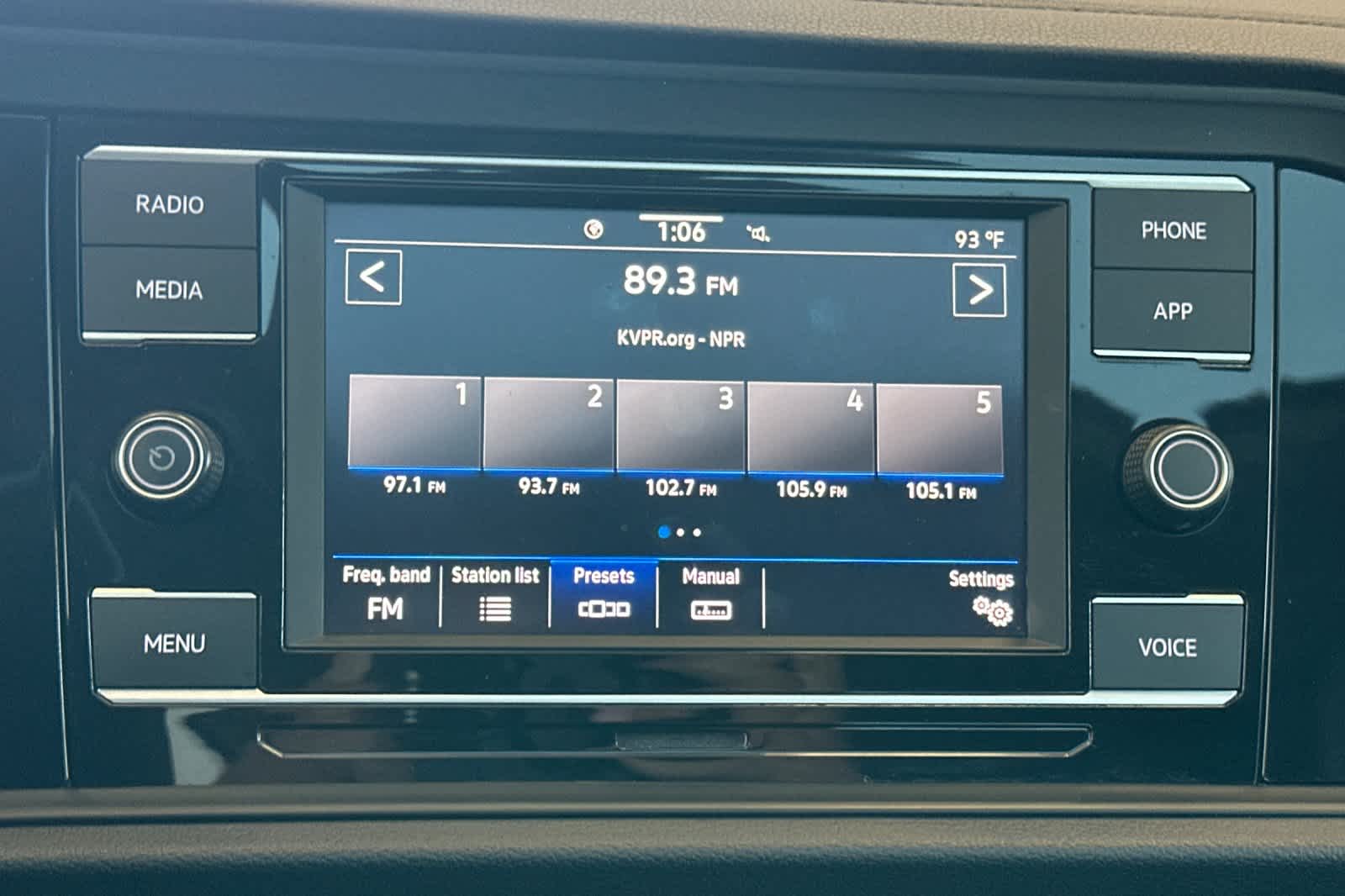 2020 Volkswagen Jetta SE 18