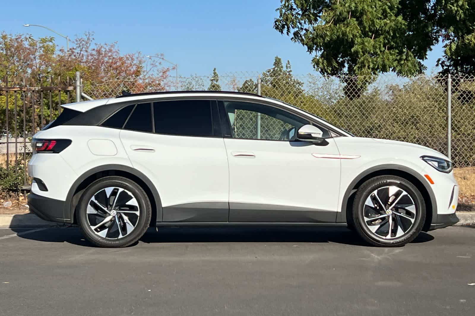 Thumbnail: 2021 Volkswagen ID.4 - 8