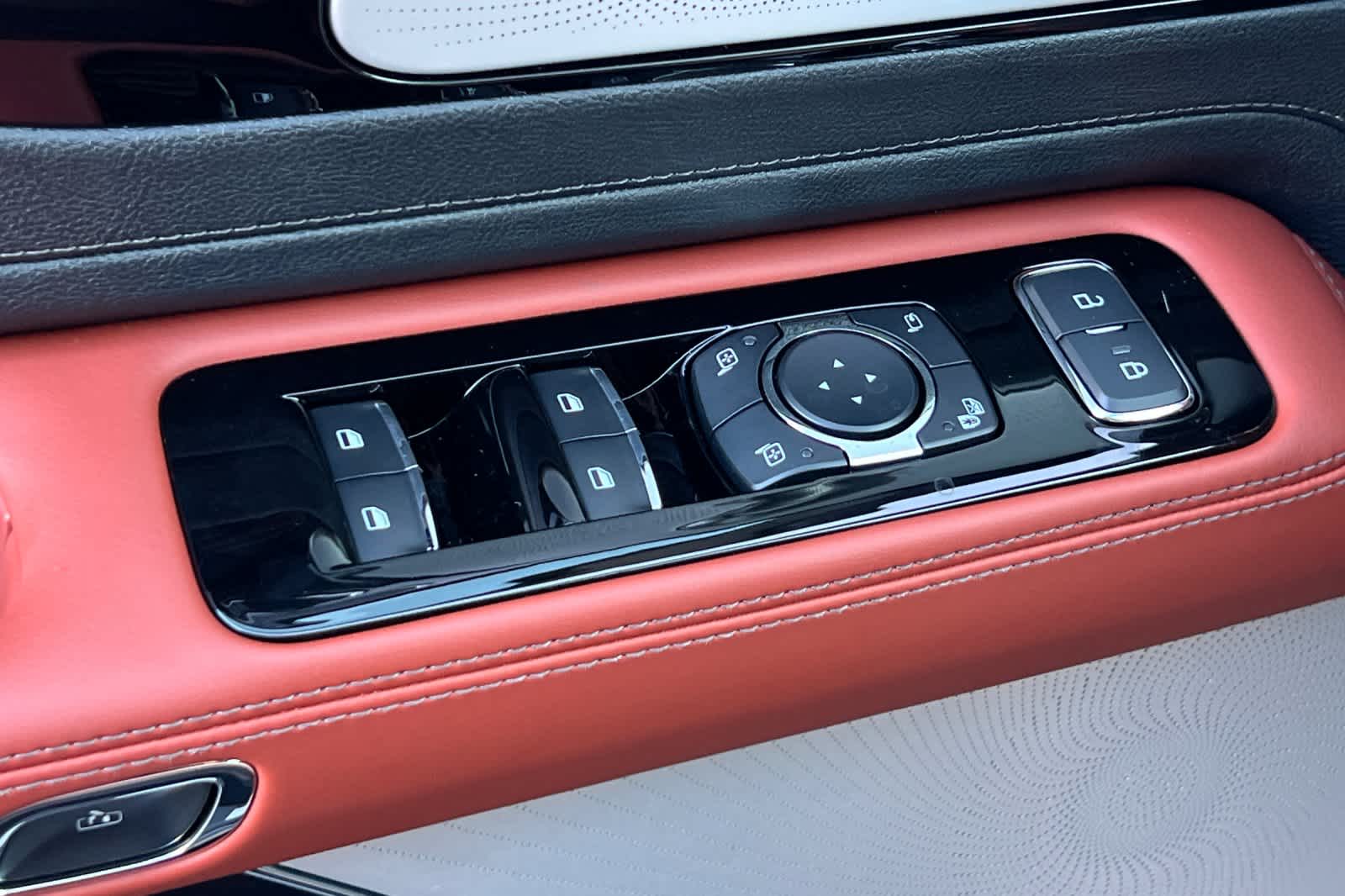 Thumbnail: 2025 Lincoln Aviator - 14