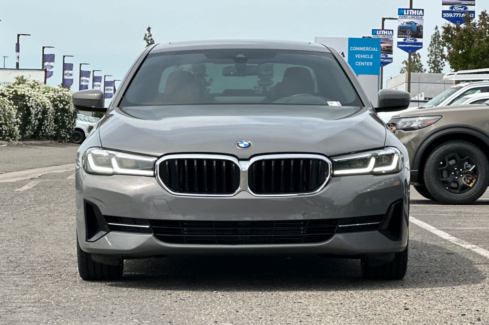 Thumbnail: 2021 BMW 5 Series - 10