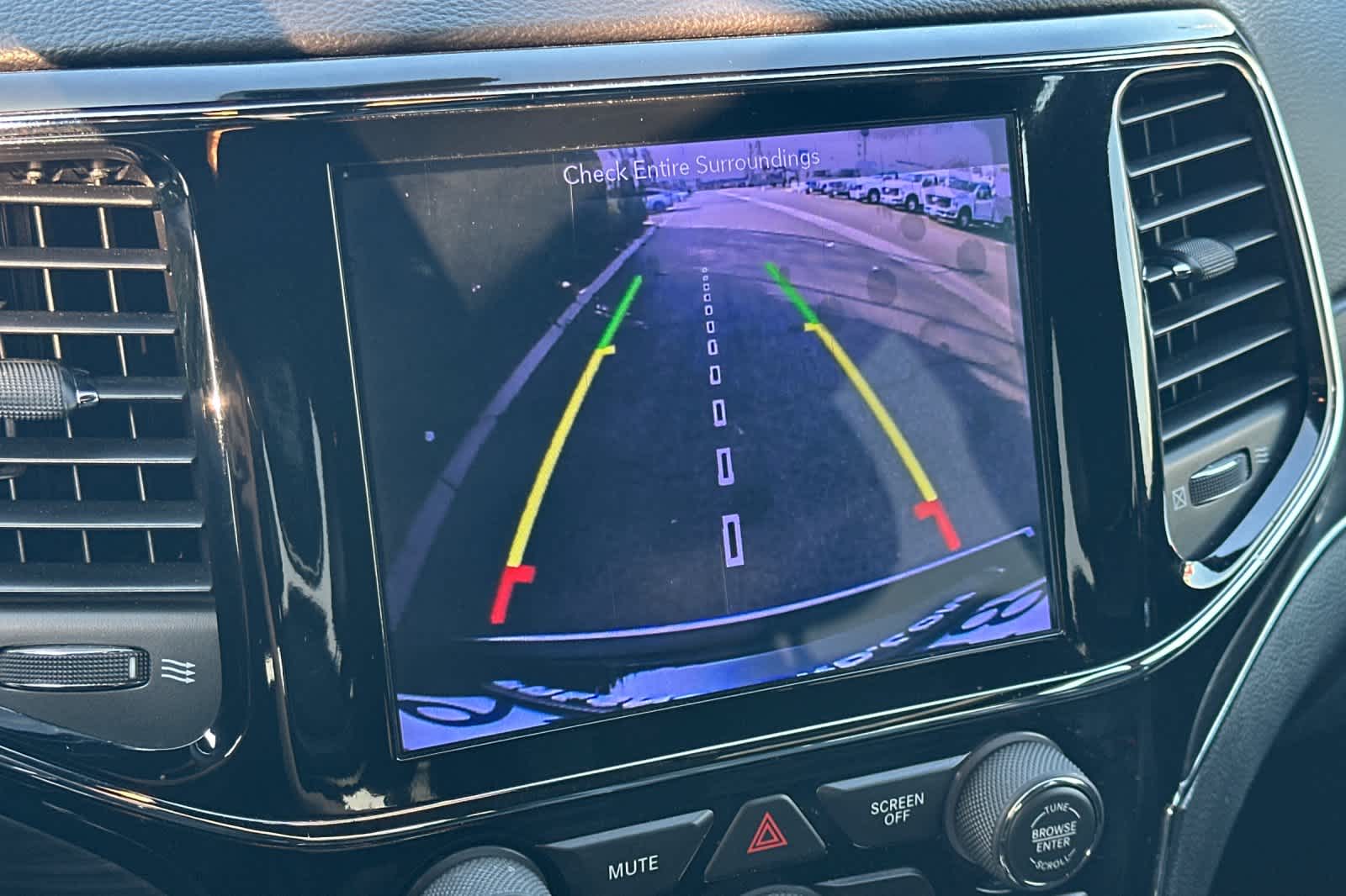 Thumbnail: 2019 Jeep Grand Cherokee - 19