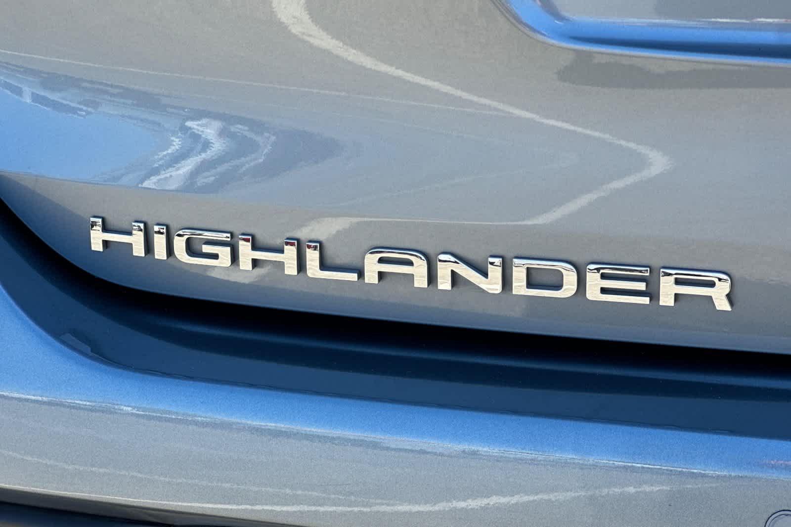 Thumbnail: 2022 Toyota Highlander - 27