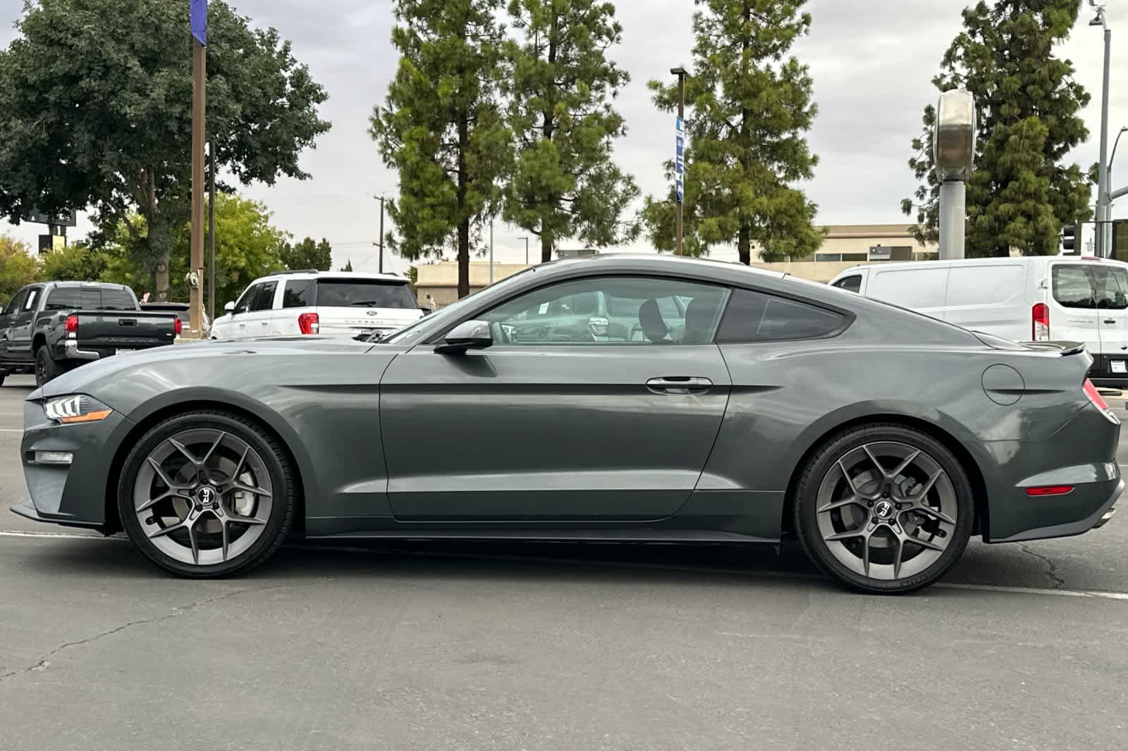 Thumbnail: 2019 Ford Mustang - 6
