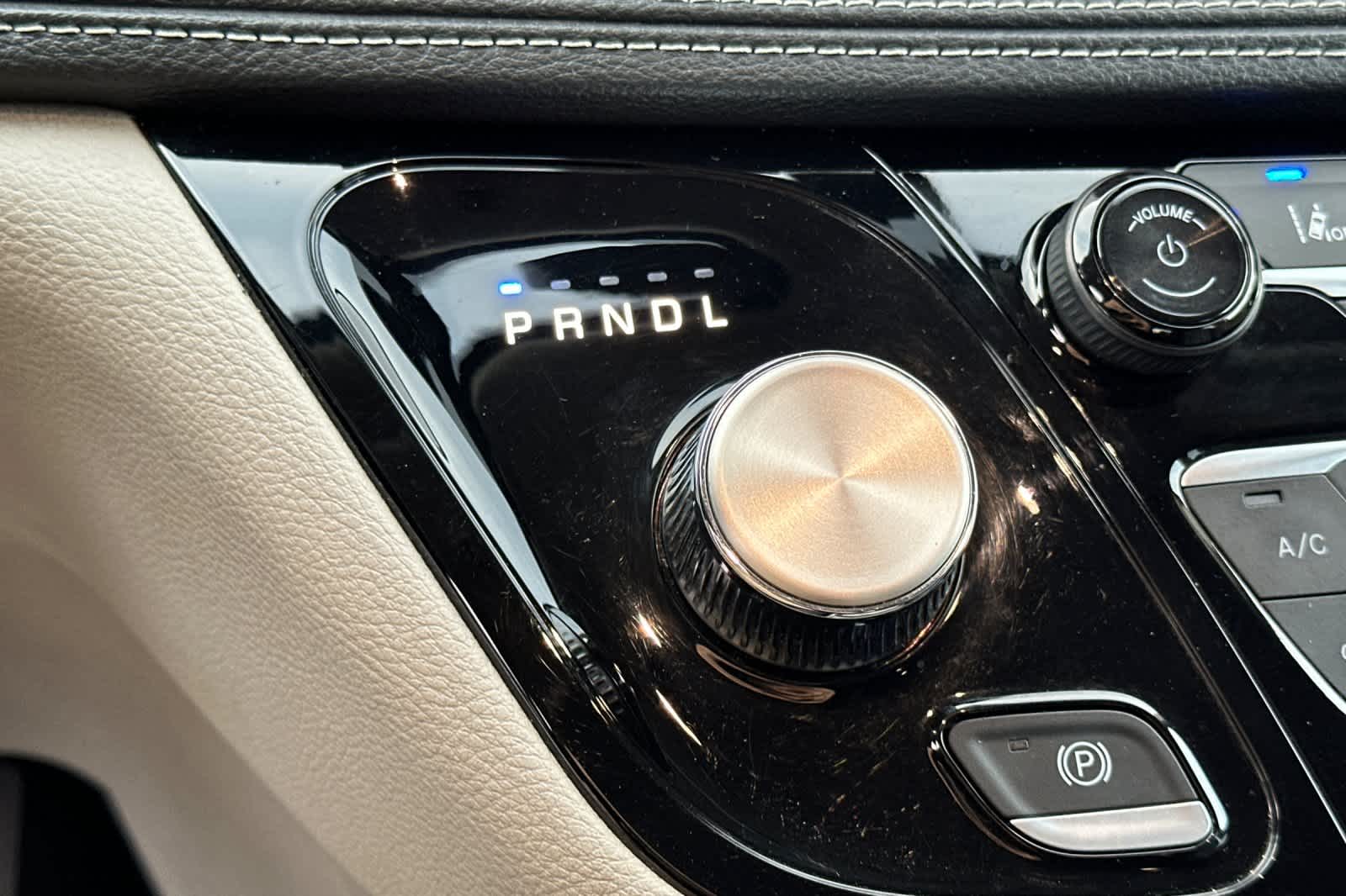 Thumbnail: 2024 Chrysler Pacifica - 23