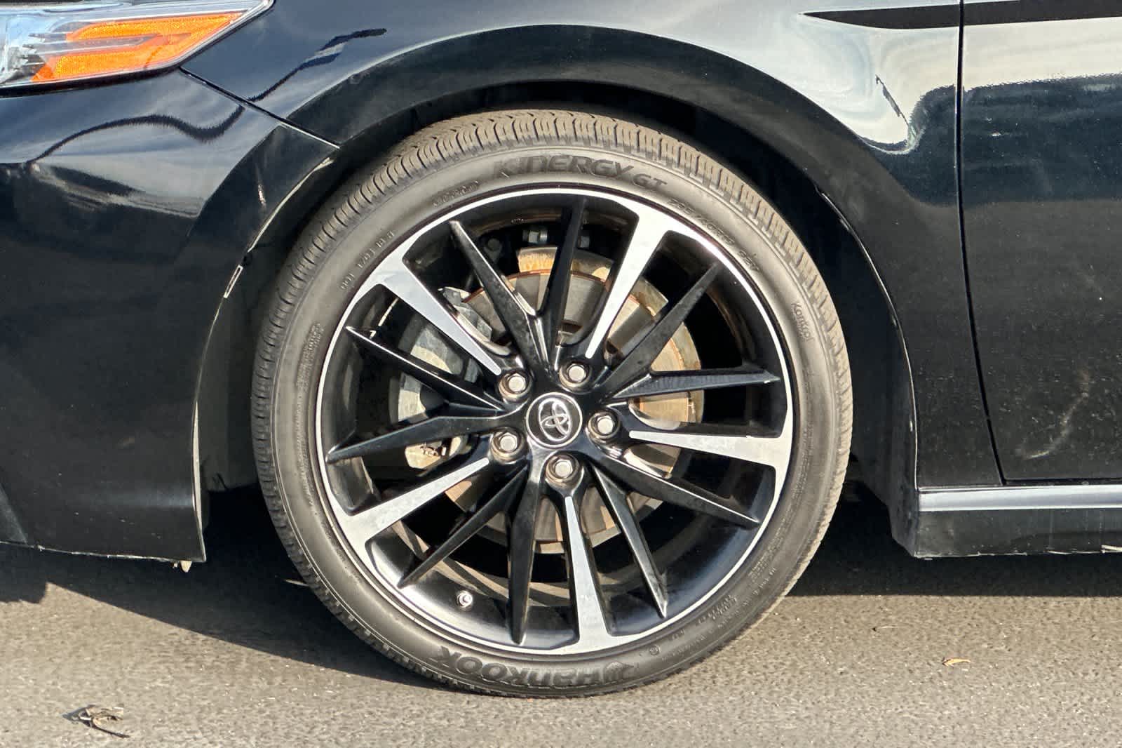 Thumbnail: 2018 Toyota Camry - 24