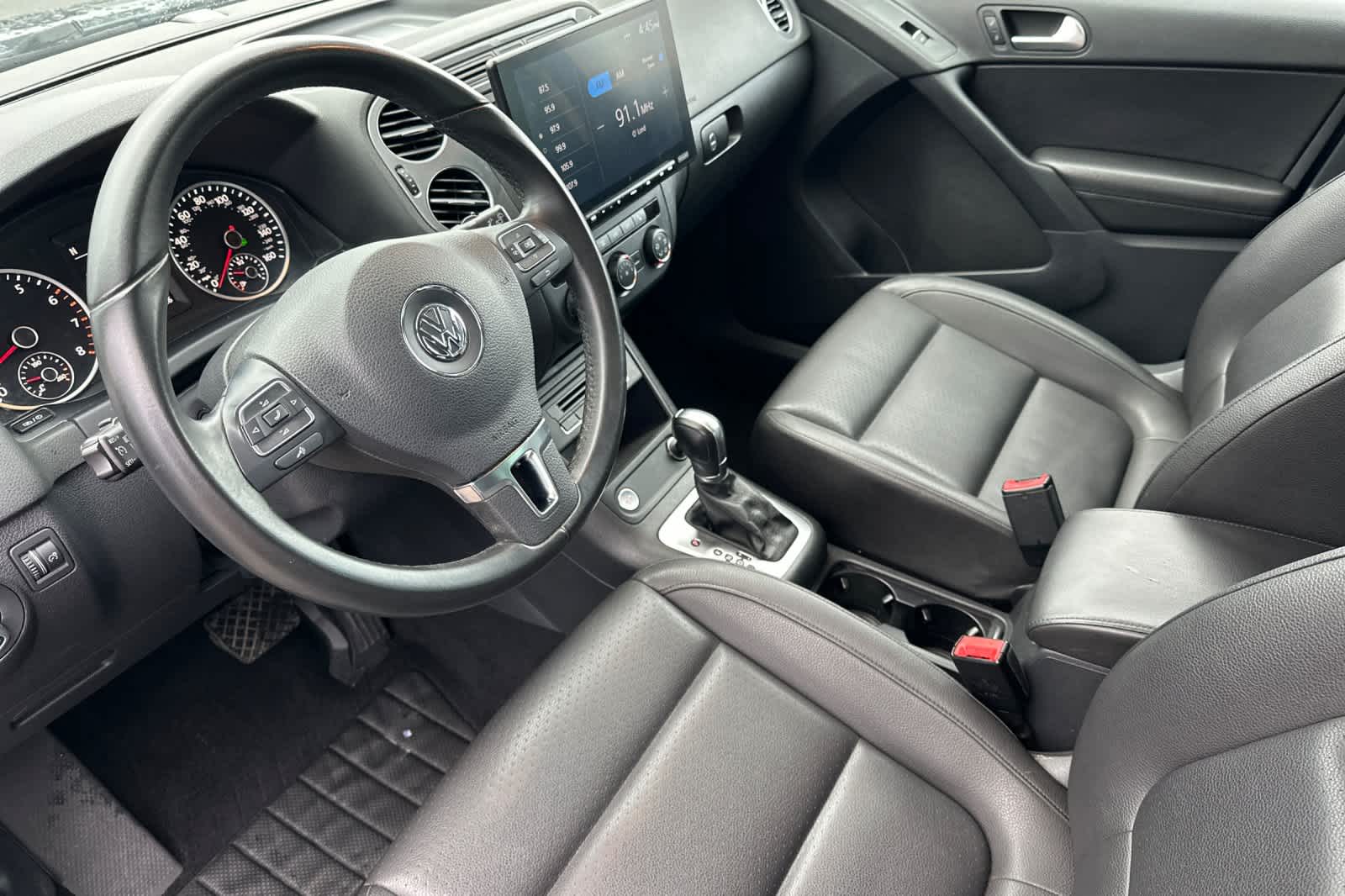 Thumbnail: 2014 Volkswagen Tiguan - 11