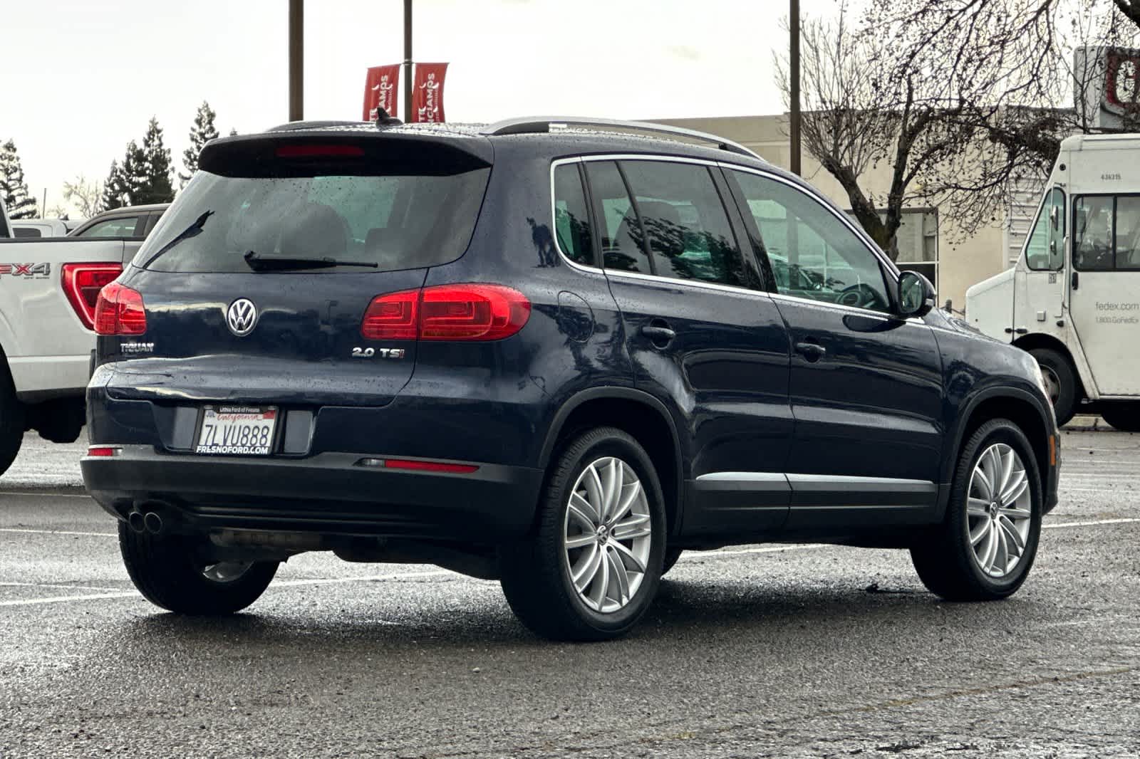 Thumbnail: 2014 Volkswagen Tiguan - 2