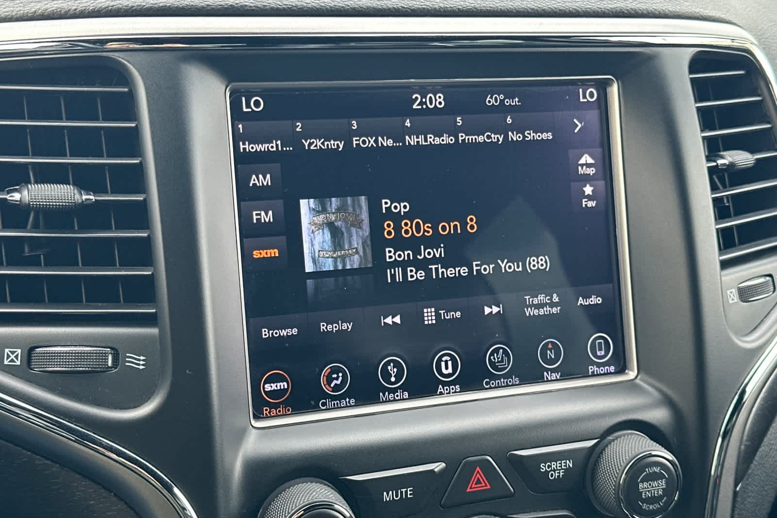 Thumbnail: 2018 Jeep Grand Cherokee - 18