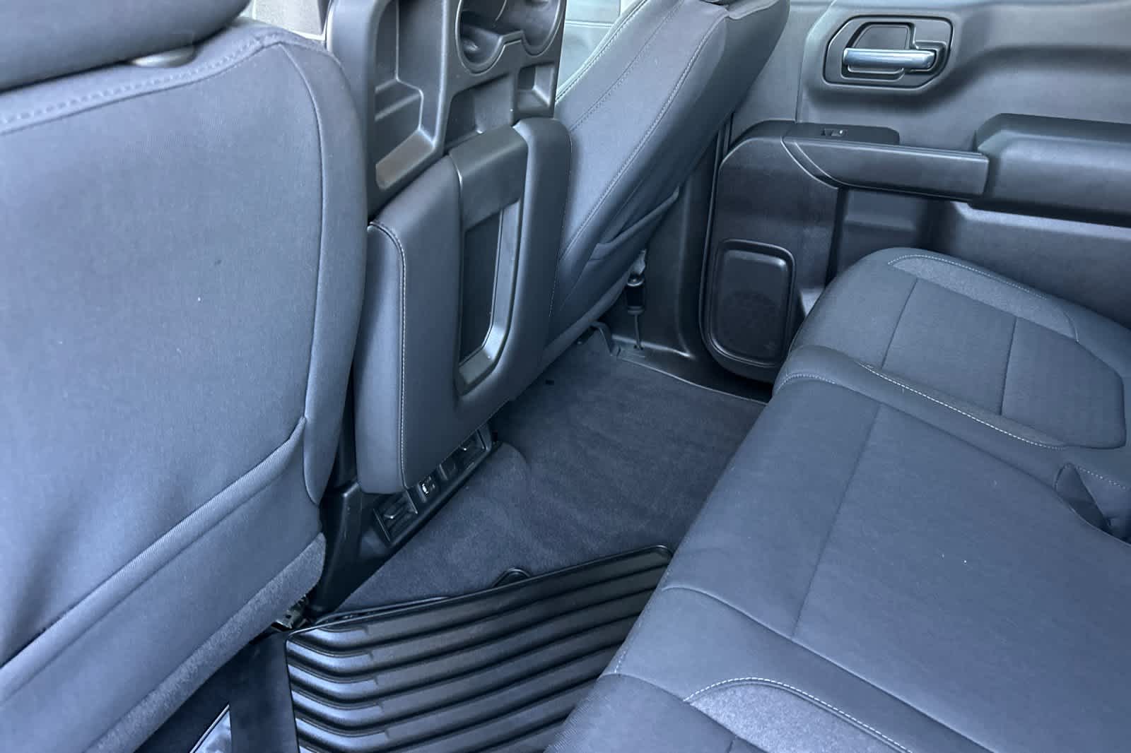 Thumbnail: 2020 Chevrolet Silverado 1500 - 4