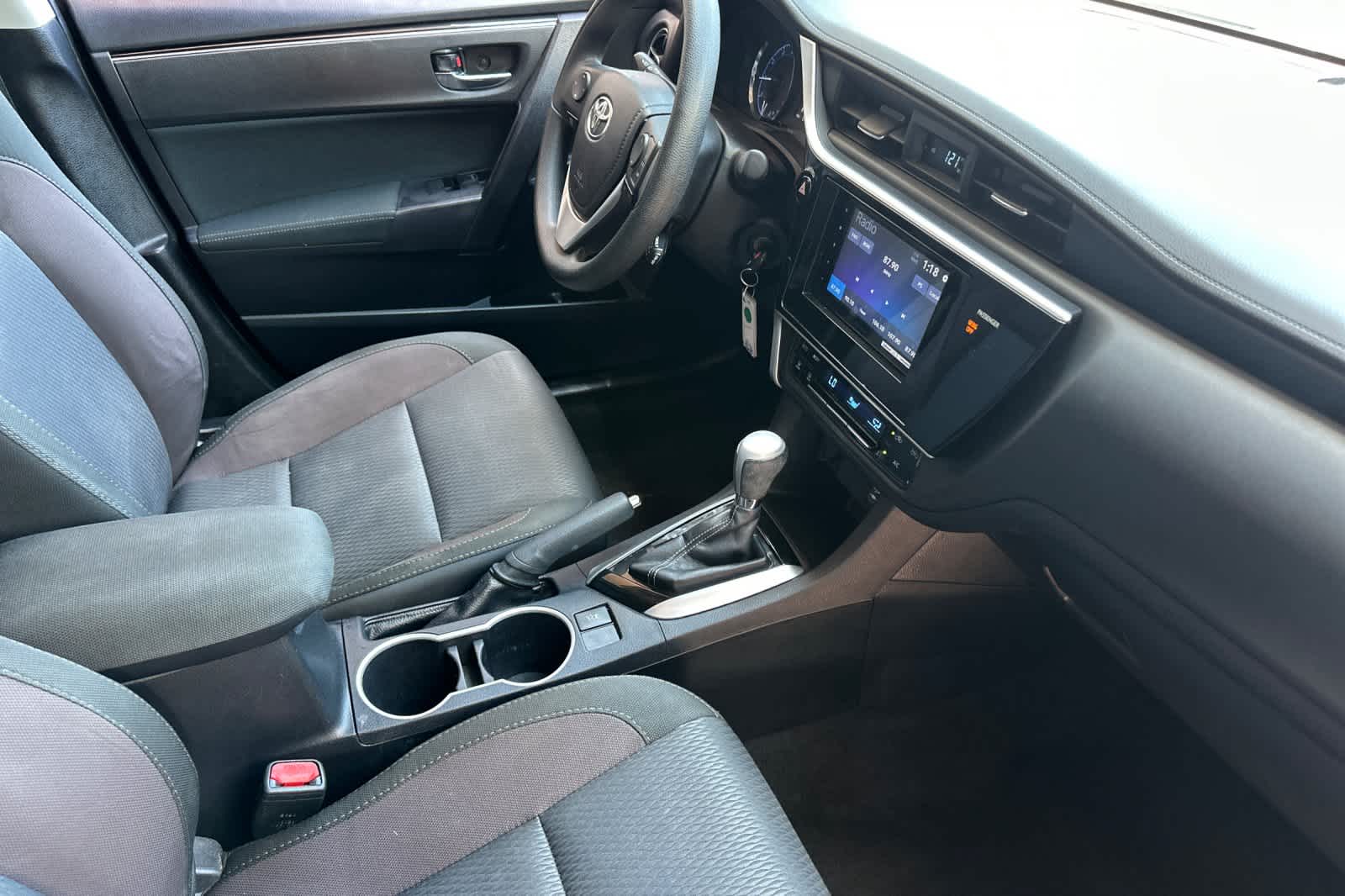 Thumbnail: 2017 Toyota Corolla - 15