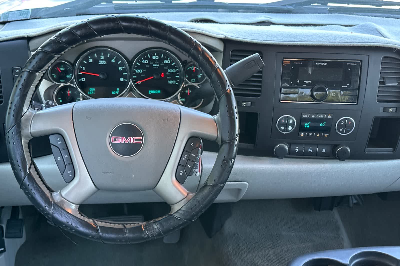 Thumbnail: 2011 GMC Sierra 1500 - 14